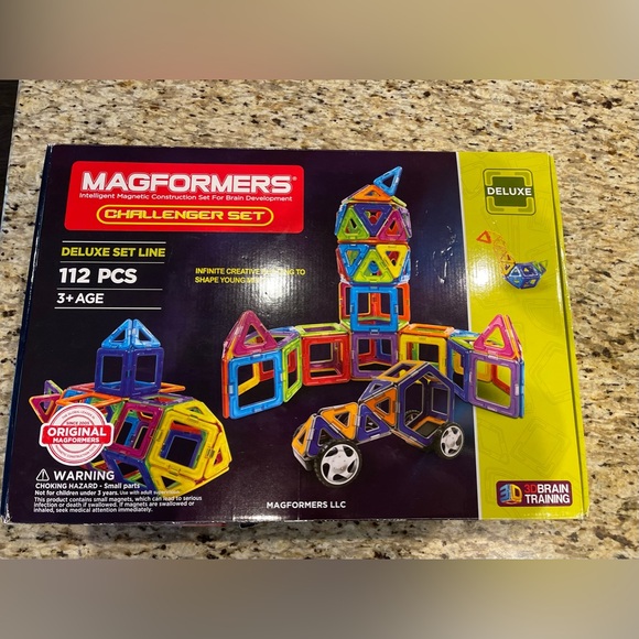 Magformers Challenger 112-Piece Deluxe Set Magnetic Tiles Stem Toy Kit COMPLETE - Picture 1 of 7